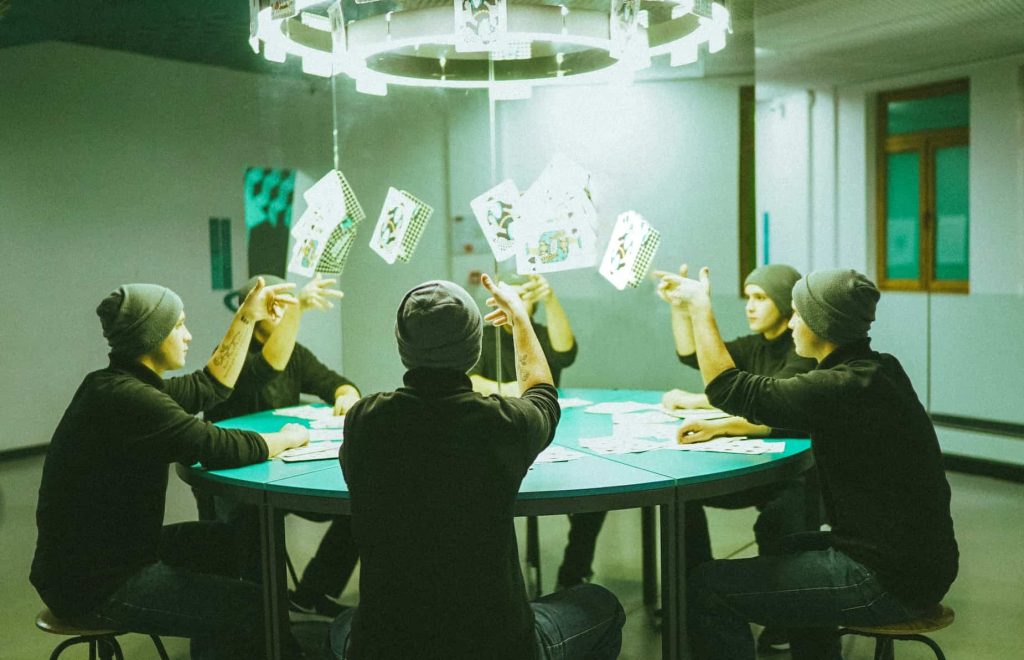 How Casinos Keep Players Hooked